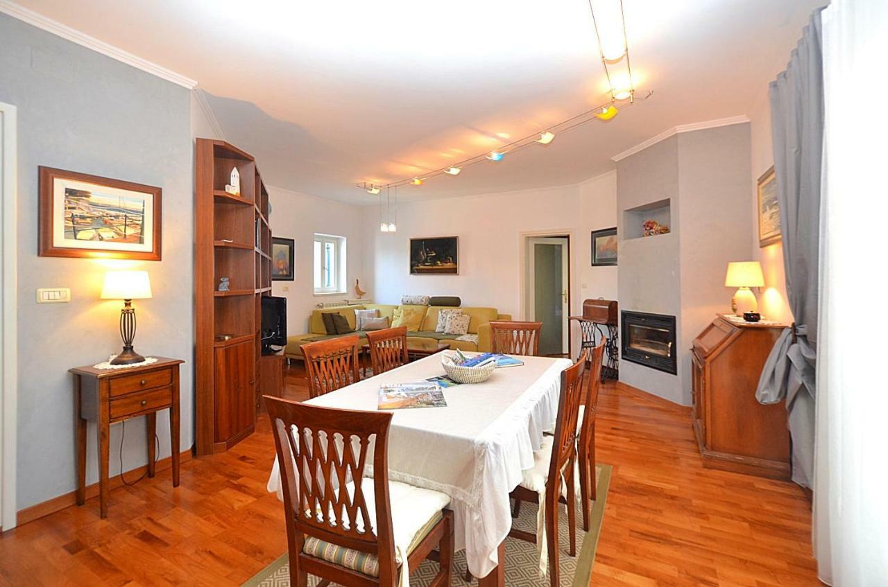 Holiday Home Sverko Novigrad  Bagian luar foto