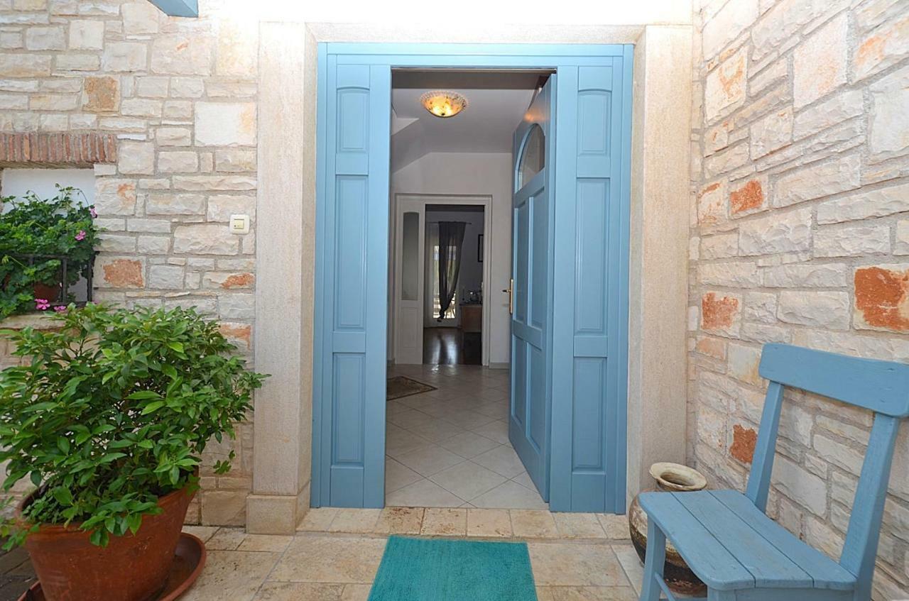 Holiday Home Sverko Novigrad  Bagian luar foto