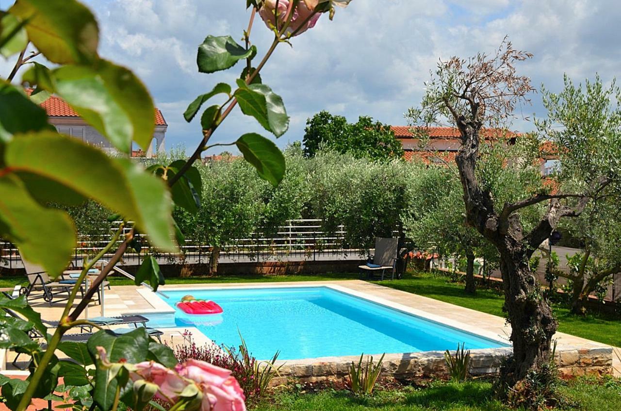 Holiday Home Sverko Novigrad  Bagian luar foto