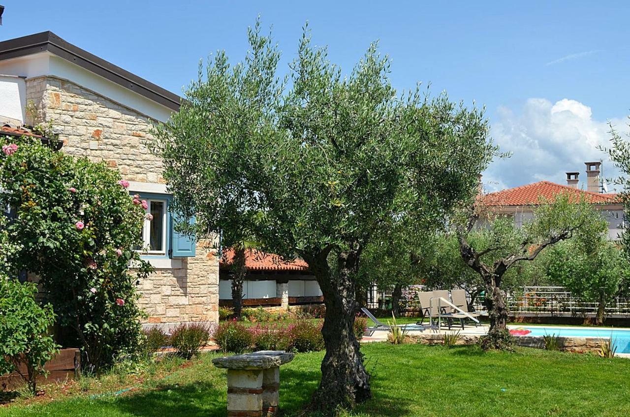 Holiday Home Sverko Novigrad  Bagian luar foto